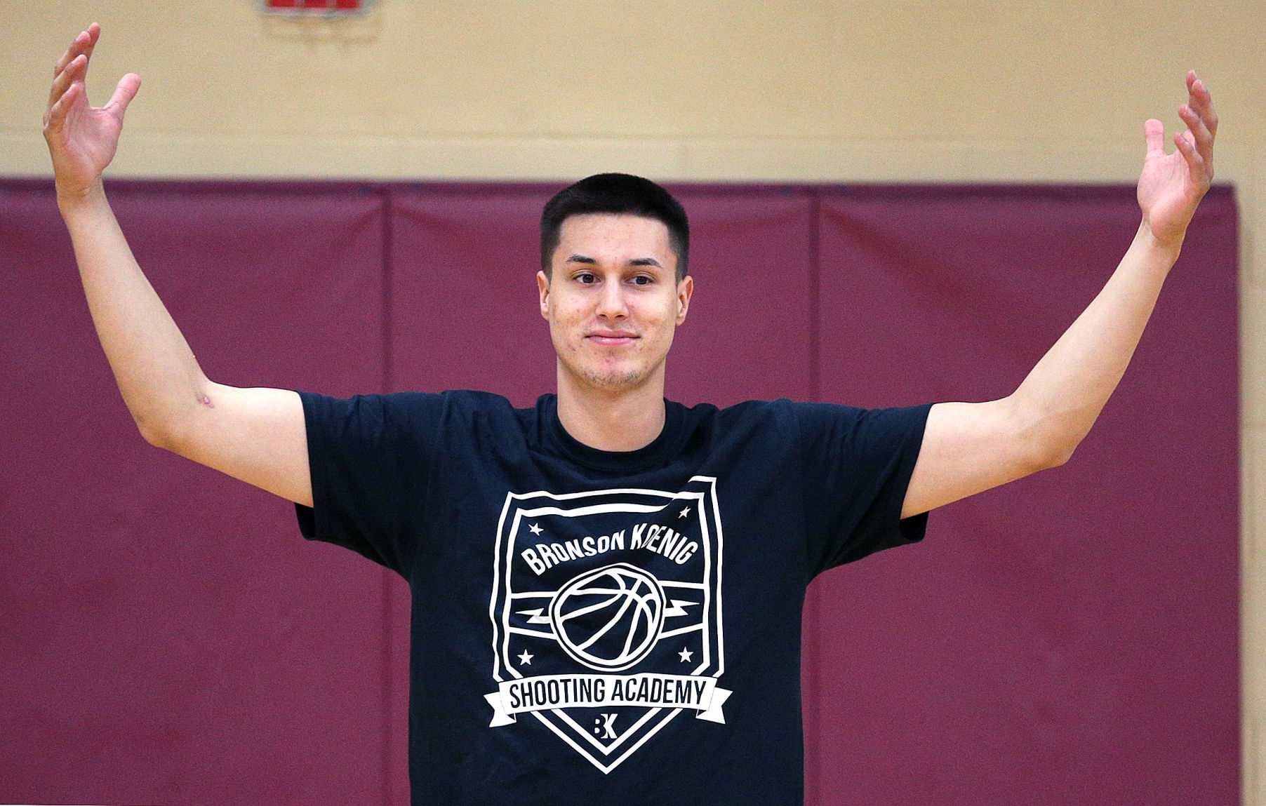 La Crosse Aquinas grad Bronson Koenig hosts basketball camp in hometown